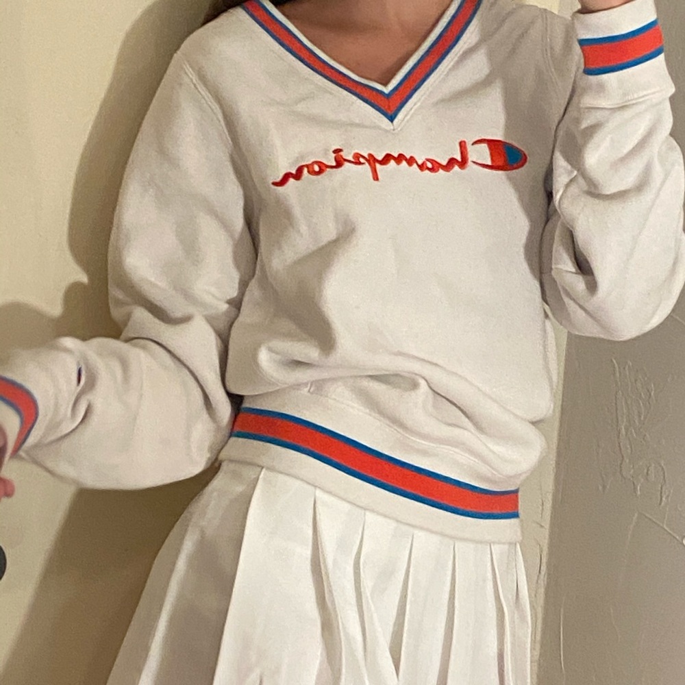 Champion Retro V Neck Pullover